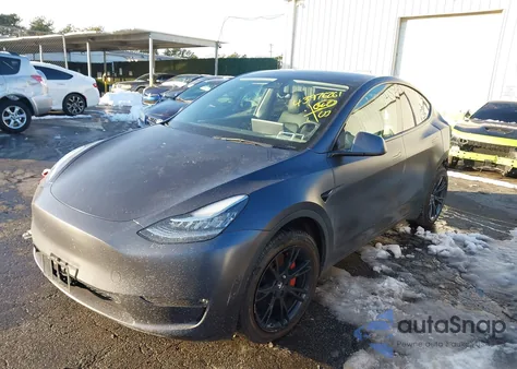 2022 Tesla Model Y Long Range Dual Motor All-Wheel Drive from USA, damaged, VIN 7SAYGDEE8NF308605